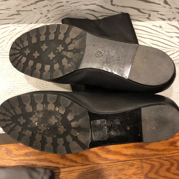 Alexander McQueen flat boots with skulls - Picture 7 of 8